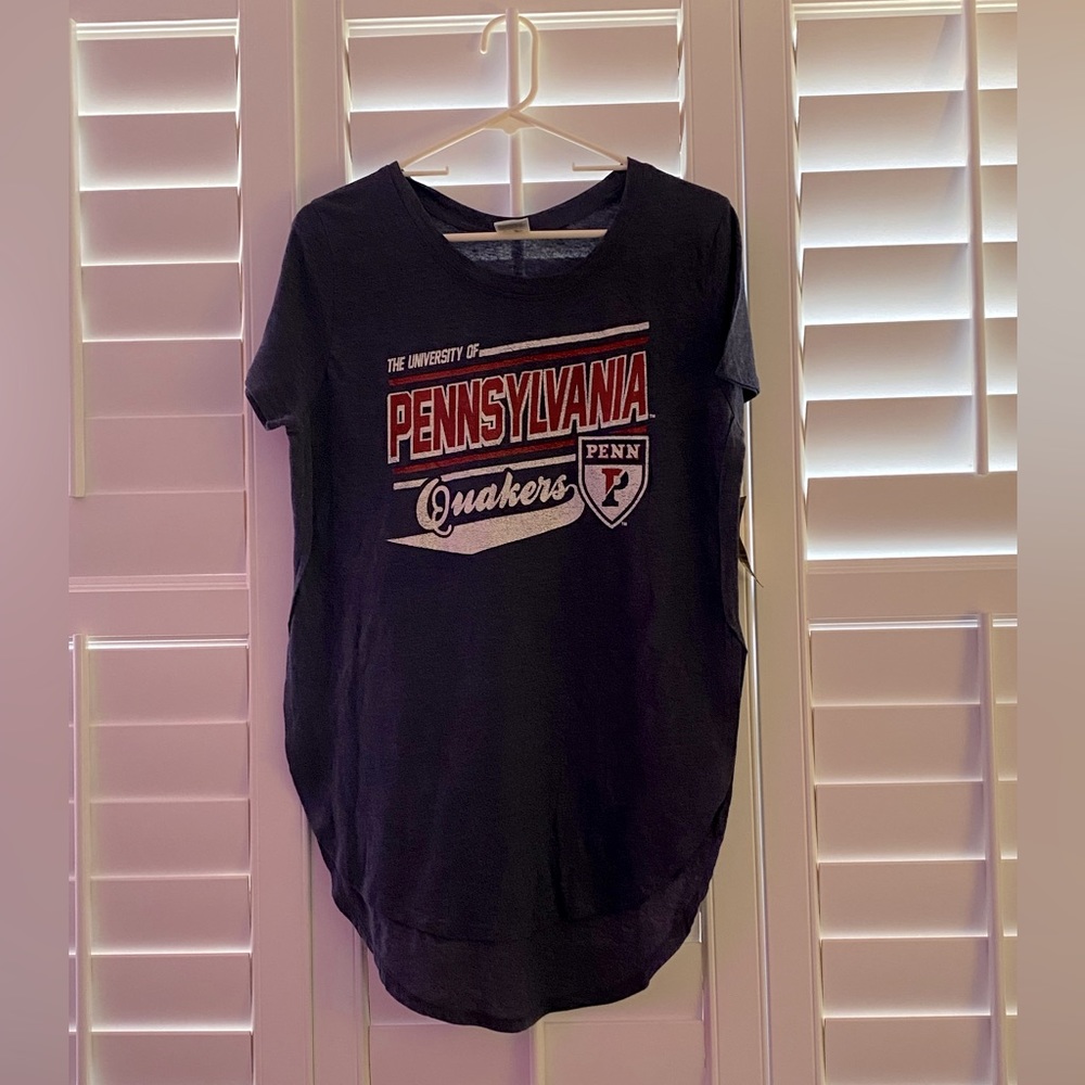 NWT University of Pennsylvania Quakers Tunic Length T by Rivalry Threads, Medium